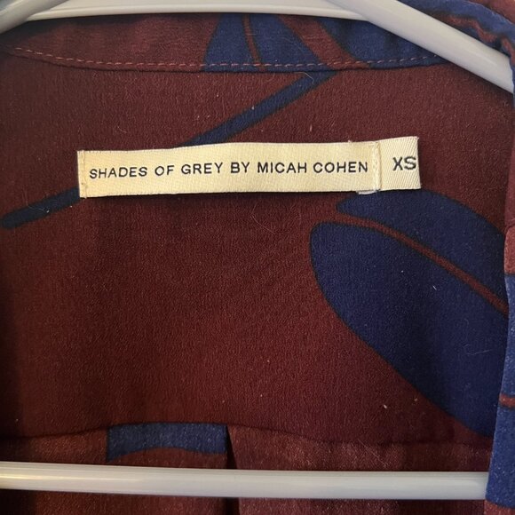 Shades of Grey by Micah Cohen purple camp collar button down with leaf print XS - Picture 3 of 4